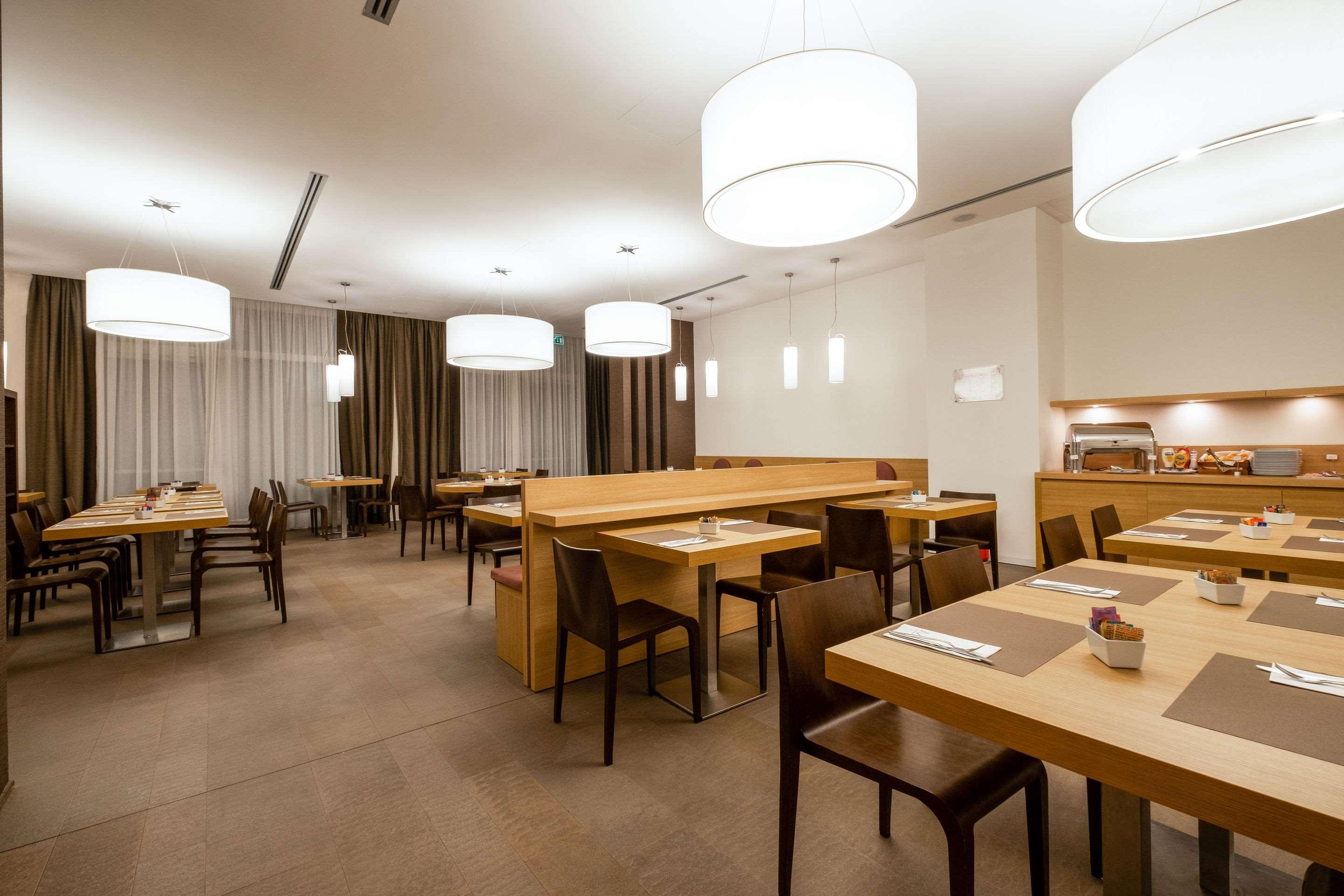 Hsm Hotel San Martino Гарбаньяте-Монастеро Экстерьер фото