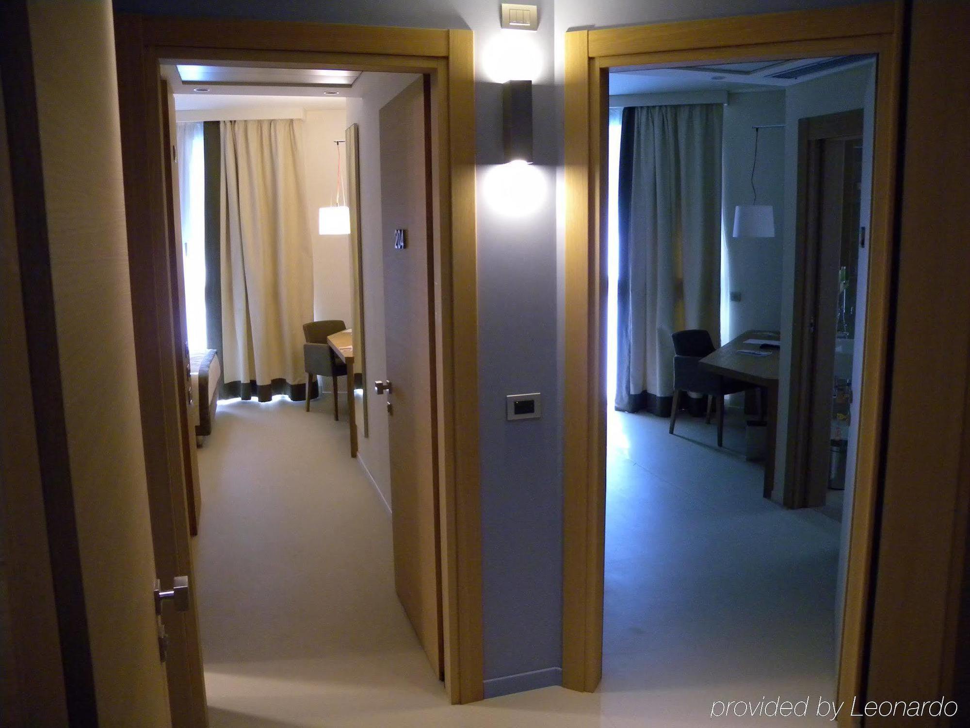 Hsm Hotel San Martino Гарбаньяте-Монастеро Номер фото
