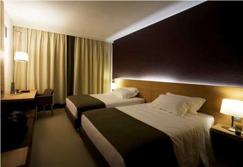 Hsm Hotel San Martino Гарбаньяте-Монастеро Номер фото