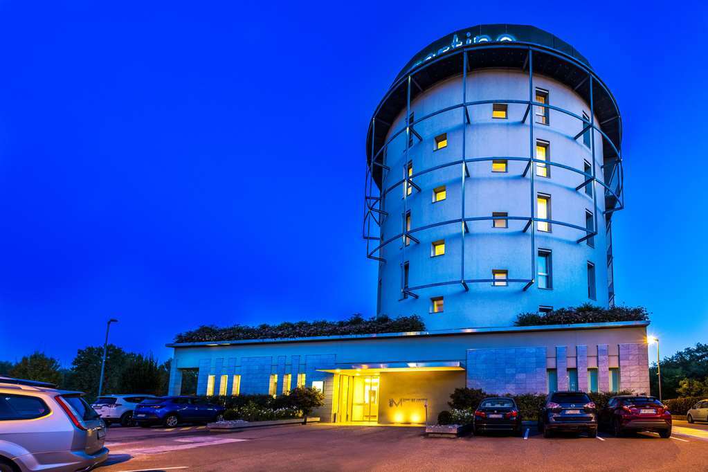 Hsm Hotel San Martino Гарбаньяте-Монастеро Экстерьер фото